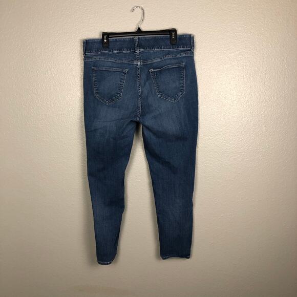 Boutique Plus Size 16W Denim Mid Wash Skinny Jeans Button Zipper Closure Pockets - Picture 4 of 7